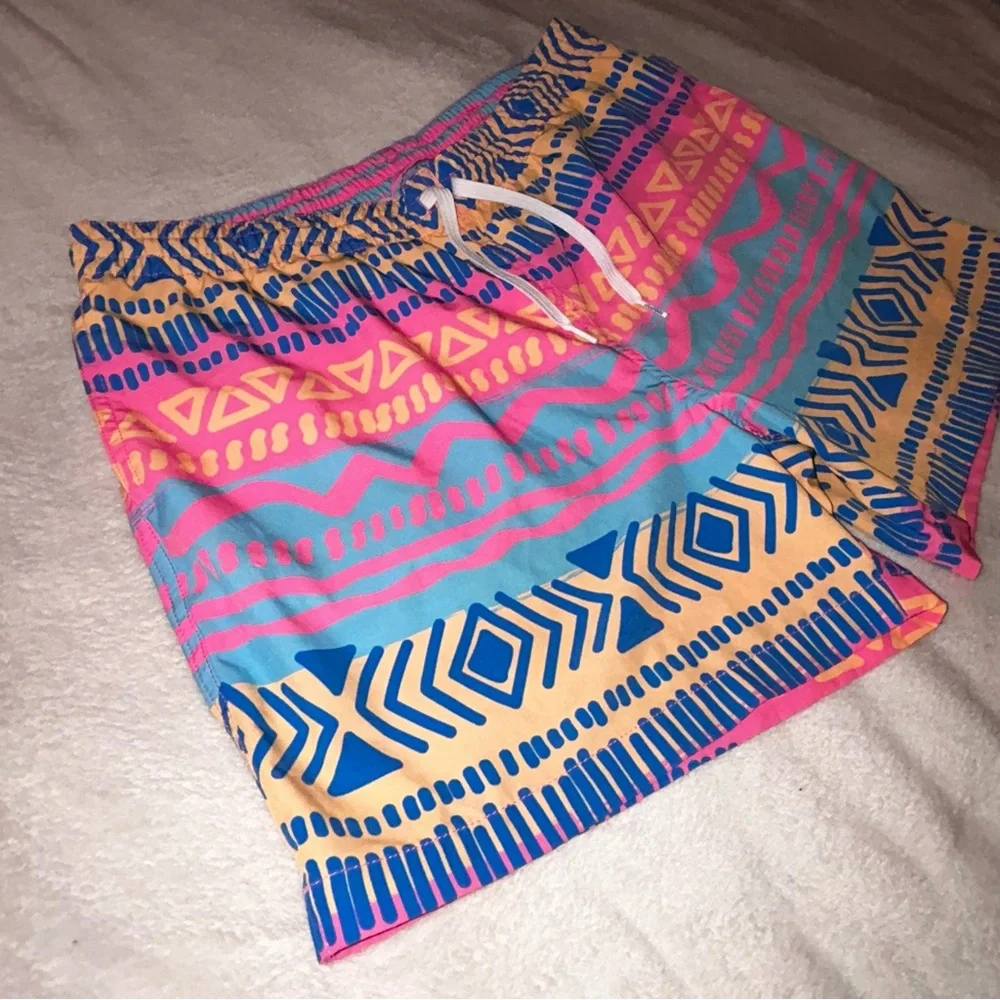 chubbies Pink & Blue High-Waist Shorts - Picture 2 of 9
